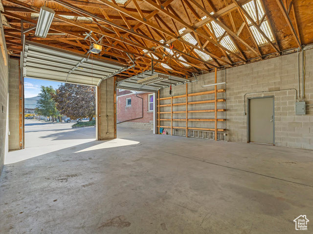 Photo 23 for MLS #2116299 at 4320 S Commerce Dr