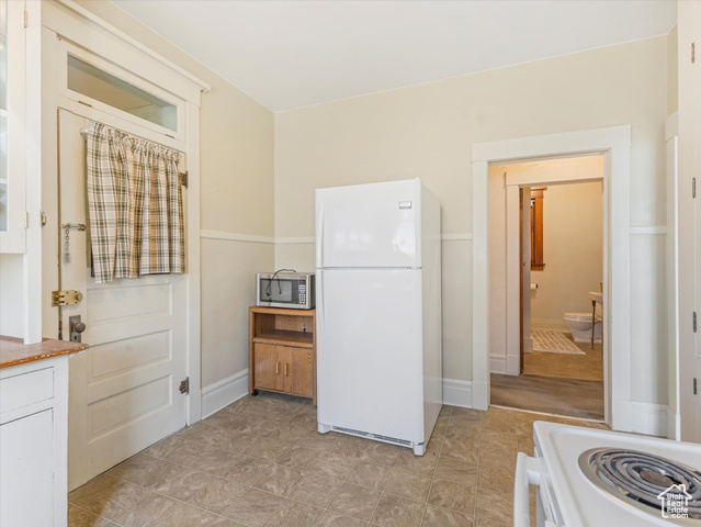 Photo 15 for MLS #2116299 at 4320 S Commerce Dr
