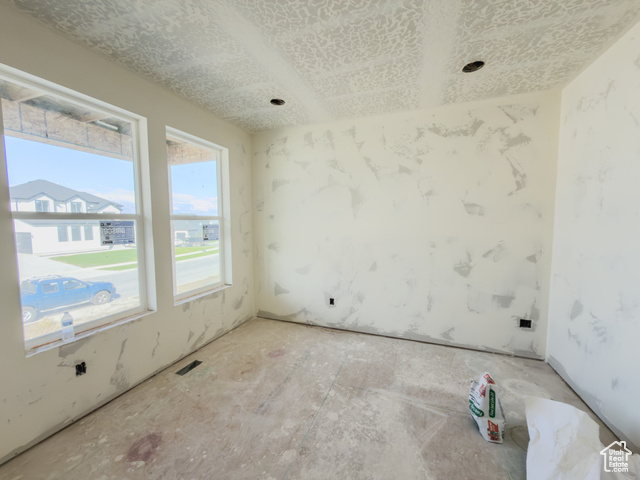 Photo 3 for MLS #2116304 at 1057 W Fremont St