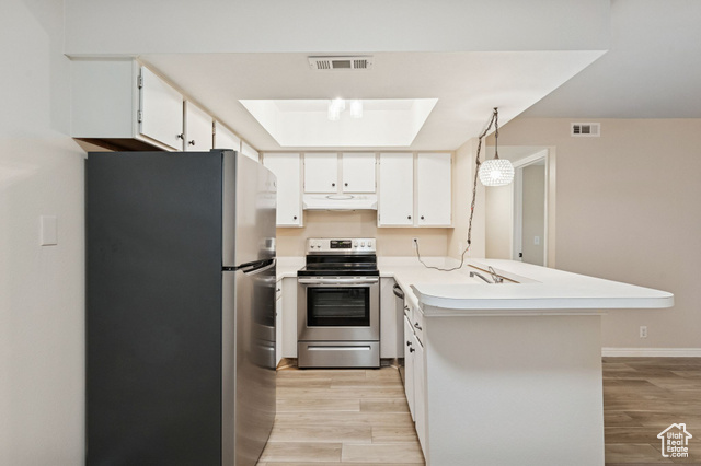 Photo 7 for MLS #2116317 at 987 E Creekhill Hwy