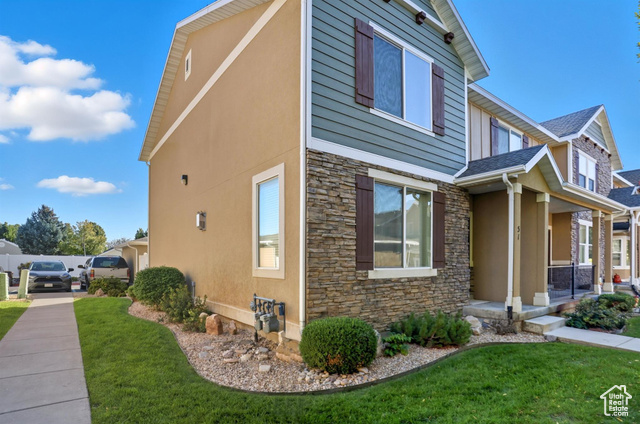 Photo 3 for MLS #2116341 at 255 W 2700 North #51