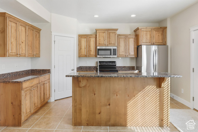 Photo 8 for MLS #2116341 at 255 W 2700 North #51