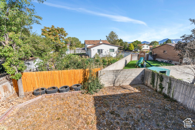 Photo 15 for MLS #2116346 at 1490 W Twin Oaks Dr