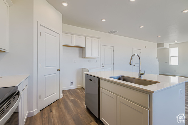 Photo 4 for MLS #2116347 at 816 W 1710 North