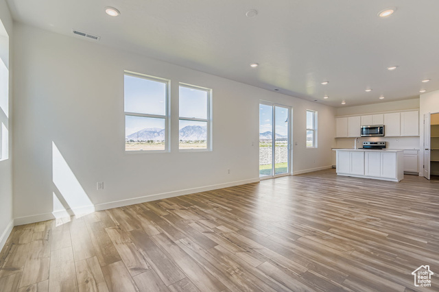 Photo 3 for MLS #2116347 at 816 W 1710 North