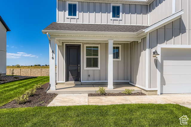 Photo 2 for MLS #2116347 at 816 W 1710 North