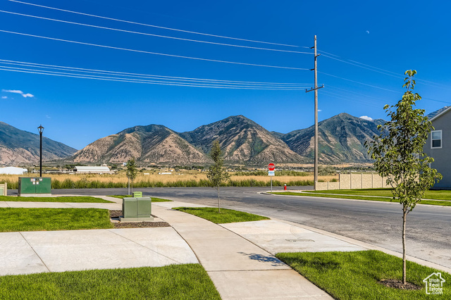 Photo 11 for MLS #2116351 at 798 W 1710 North