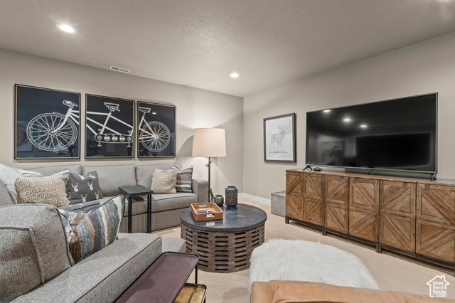 Photo 32 for MLS #2116356 at 587 W Bayhill Dr
