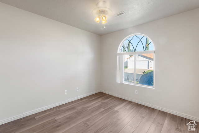 Photo 13 for MLS #2116362 at 646 N 2450 East #17