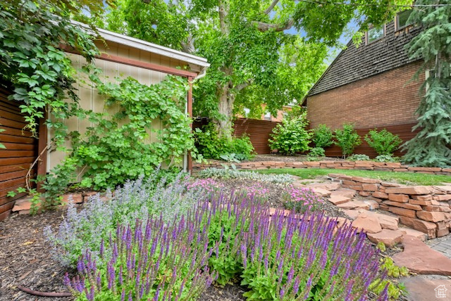 Photo 46 for MLS #2116368 at 681 E 4th Ave