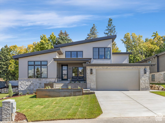 Photo 2 for MLS #2116371 at 9623 S Tannenbaum Cv