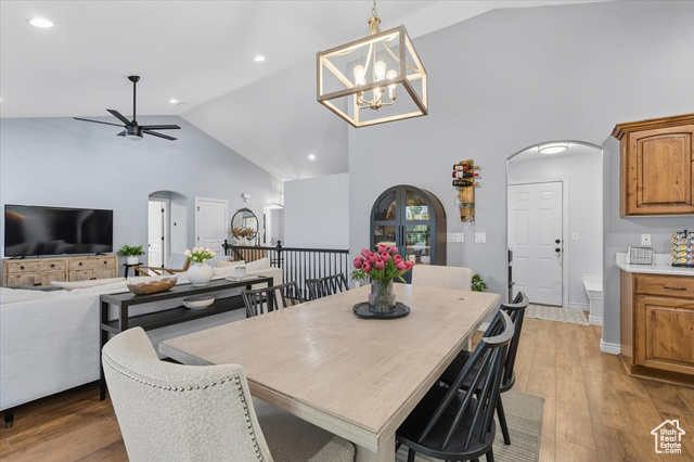 Photo 11 for MLS #2116384 at 439 E Midlake Dr