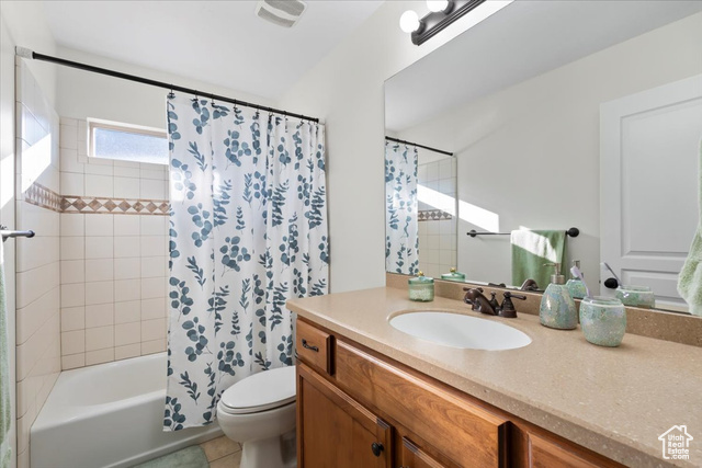 Photo 26 for MLS #2116384 at 439 E Midlake Dr