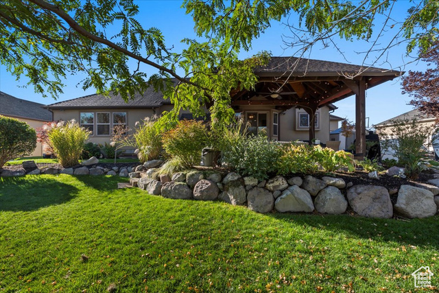 Photo 41 for MLS #2116384 at 439 E Midlake Dr