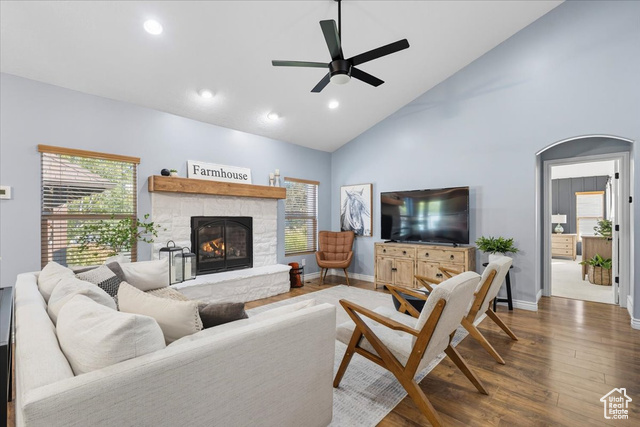 Photo 8 for MLS #2116384 at 439 E Midlake Dr