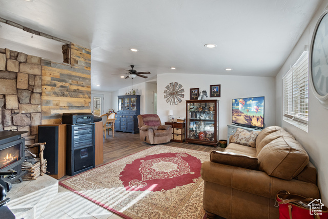 Photo 7 for MLS #2116401 at 84 N 100 West