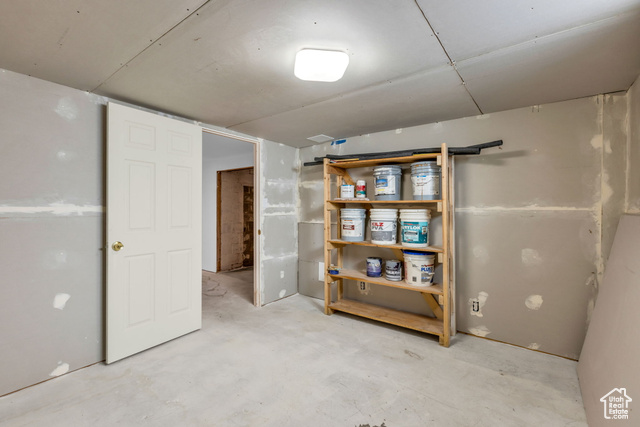 Photo 32 for MLS #2116406 at 153 Ross Dr