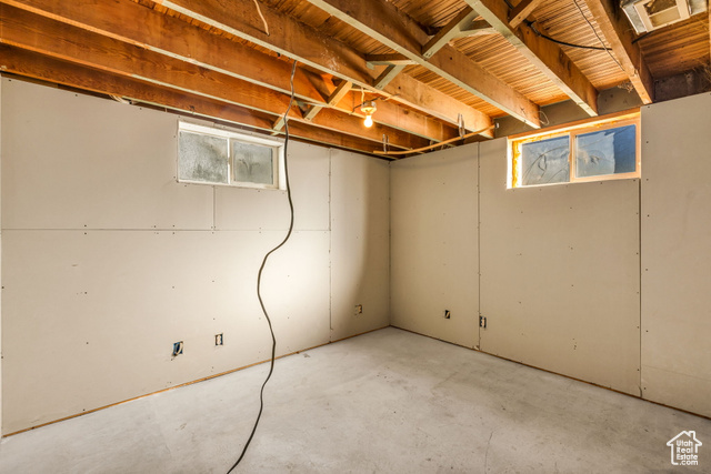 Photo 30 for MLS #2116406 at 153 Ross Dr
