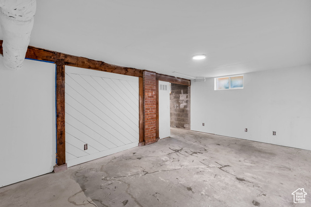 Photo 25 for MLS #2116406 at 153 Ross Dr