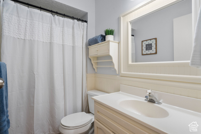 Photo 9 for MLS #2116409 at 7944 S Harvel Dr