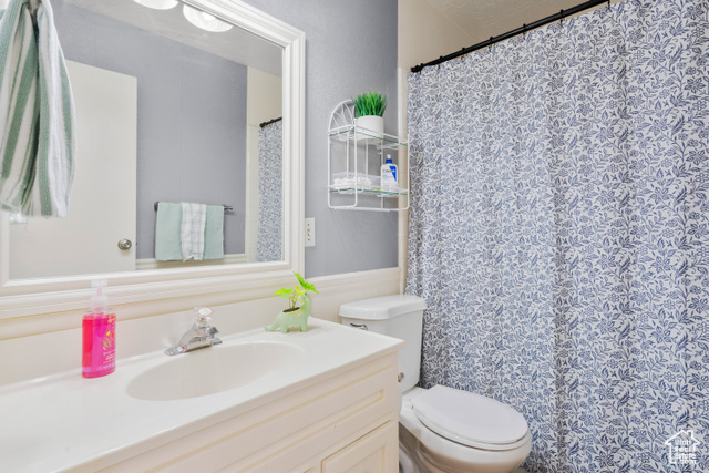 Photo 11 for MLS #2116409 at 7944 S Harvel Dr
