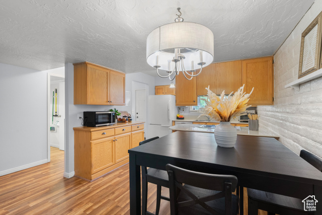 Photo 6 for MLS #2116409 at 7944 S Harvel Dr