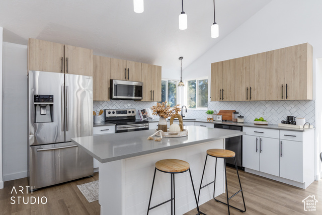 Photo 11 for MLS #2116410 at 5927 S 5665 West