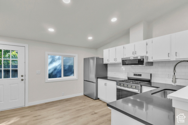 Photo 2 for MLS #2116413 at 612 W 200 North