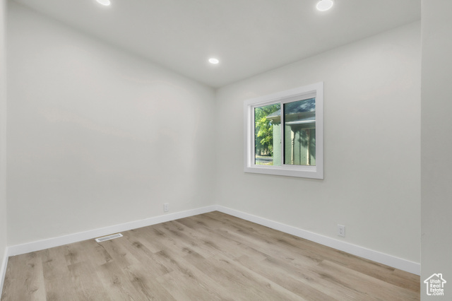 Photo 15 for MLS #2116413 at 612 W 200 North