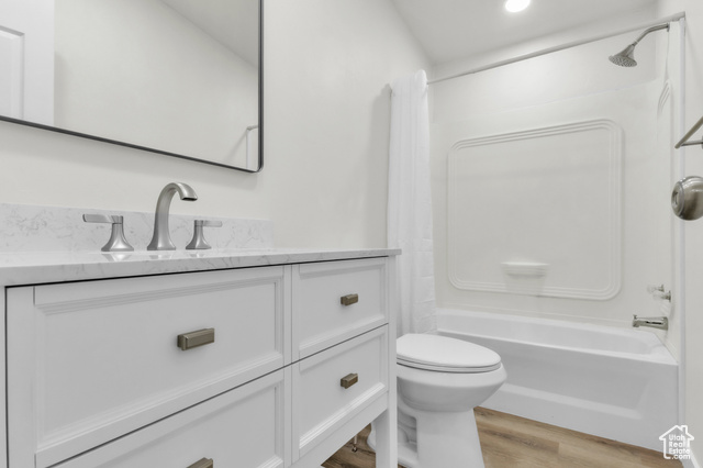 Photo 6 for MLS #2116413 at 612 W 200 North