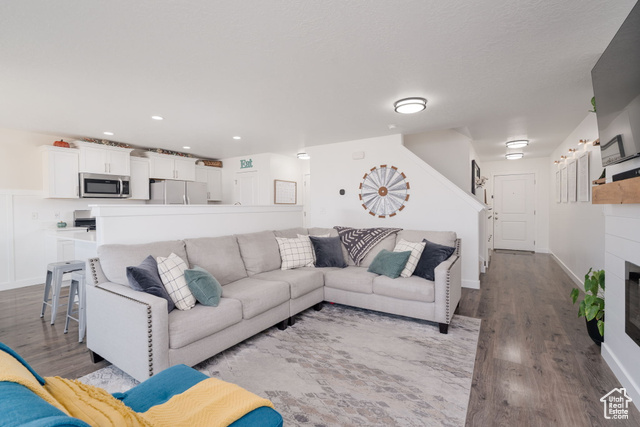 Photo 12 for MLS #2116455 at 458 S Day Dream Ln