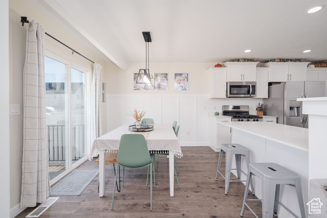 Photo 5 for MLS #2116455 at 458 S Day Dream Ln