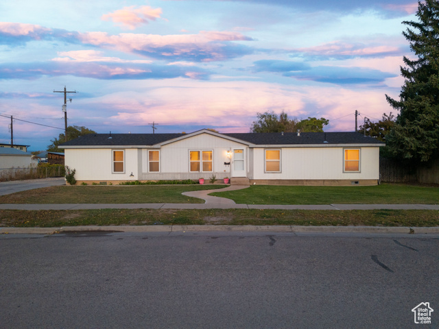 View photos for 165 S 200 West MLS #2116468 - 165 S 200 West