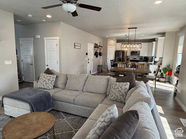 Photo 5 for MLS #2116471 at 1754 E 1560 North