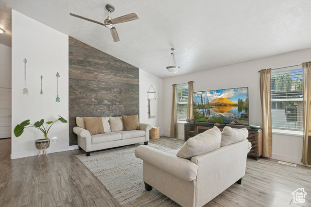 Photo 7 for MLS #2116472 at 3444 S Hunter Spring Dr