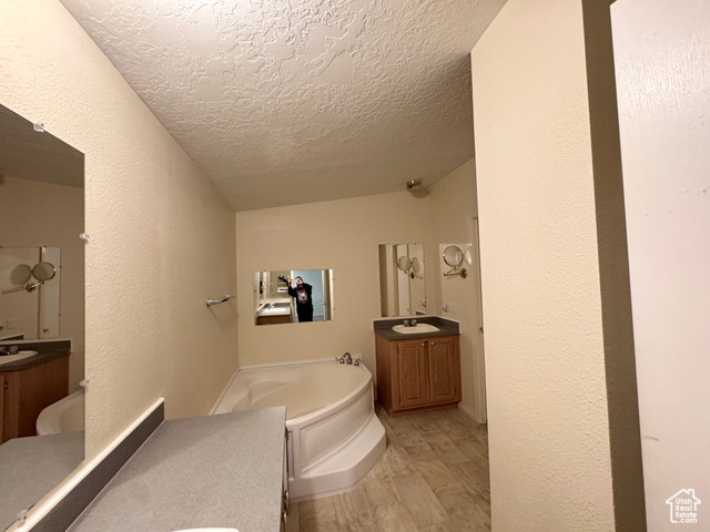 Photo 32 for MLS #2116495 at 1461 N Broadhollow Rd #36/37