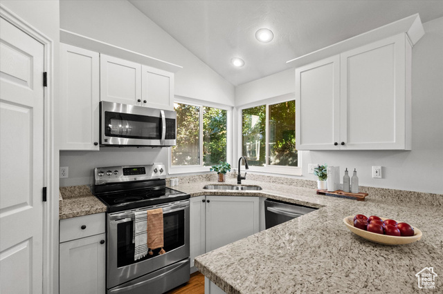 Photo 8 for MLS #2116498 at 2167 E Alta Cove Cir