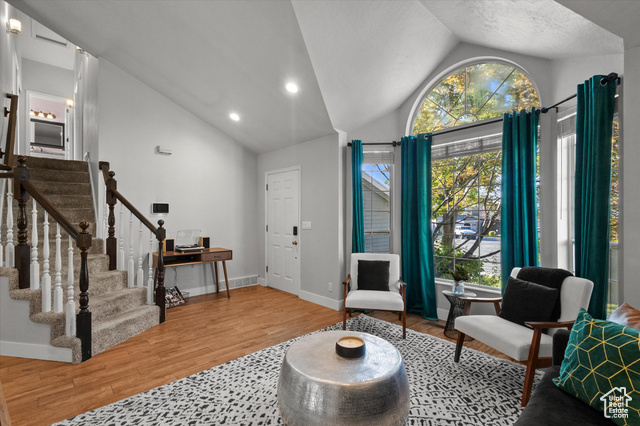 Photo 15 for MLS #2116498 at 2167 E Alta Cove Cir