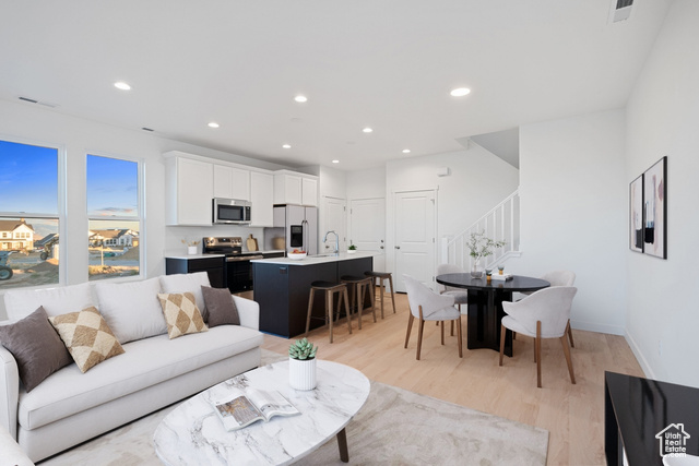 Photo 4 for MLS #2116520 at 11317 S Offshore Way #404