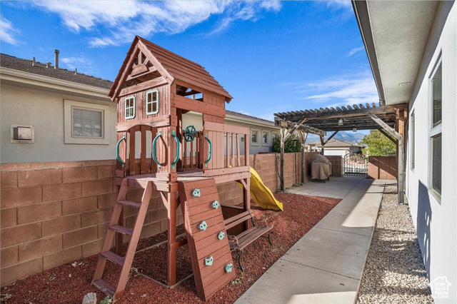 Photo 24 for MLS #2116522 at 222 S Valley View Dr