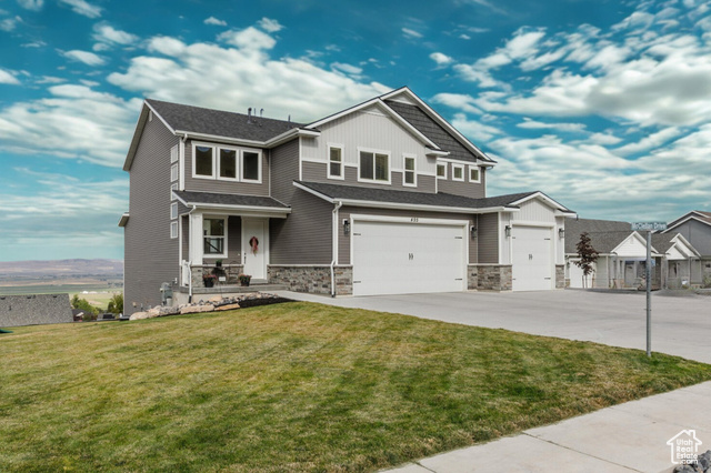 Photo 2 for MLS #2116524 at 495 N 900 East