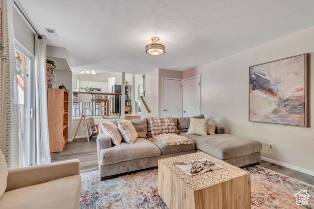 Photo 11 for MLS #2116536 at 1146 W Athleen Dr
