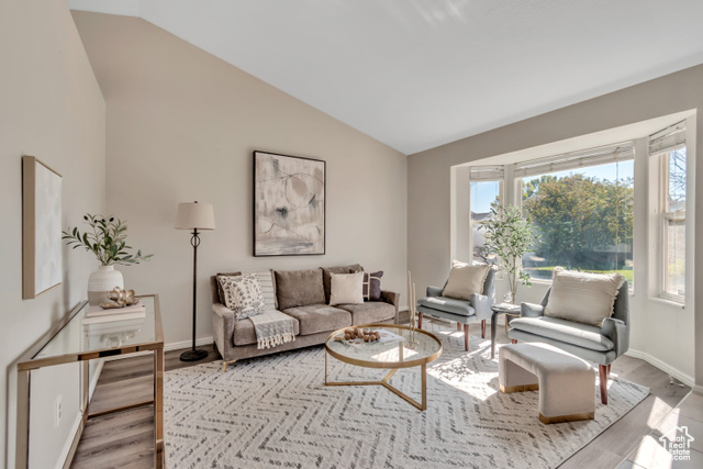 Photo 3 for MLS #2116536 at 1146 W Athleen Dr