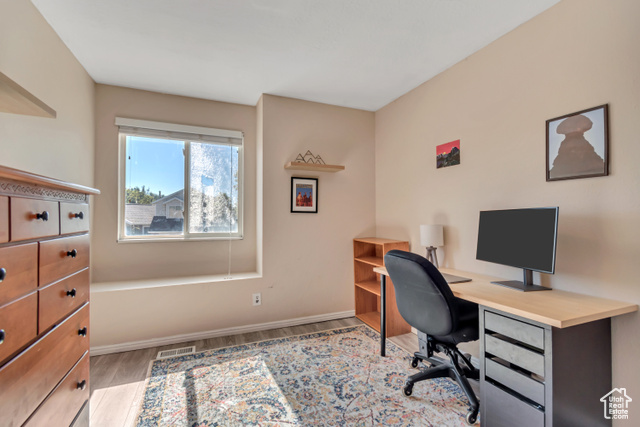 Photo 21 for MLS #2116536 at 1146 W Athleen Dr