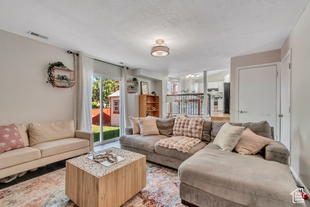 Photo 12 for MLS #2116536 at 1146 W Athleen Dr