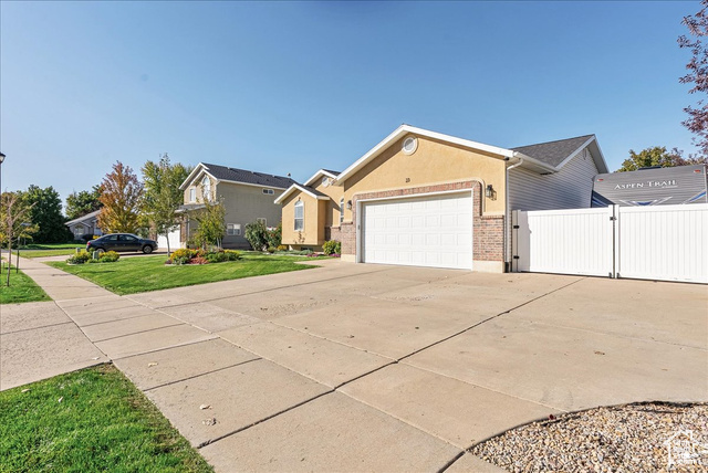 Photo 3 for MLS #2116547 at 23 E 2150 North