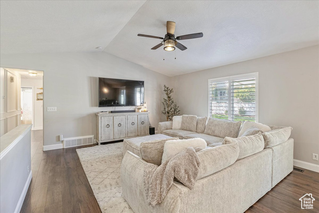 Photo 8 for MLS #2116547 at 23 E 2150 North
