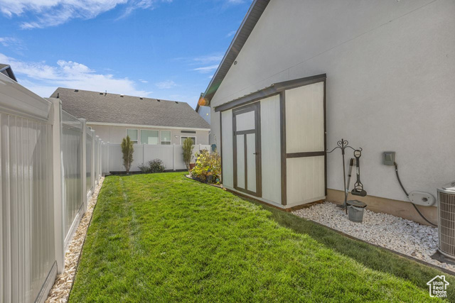 Photo 38 for MLS #2116559 at 447 W June Dr