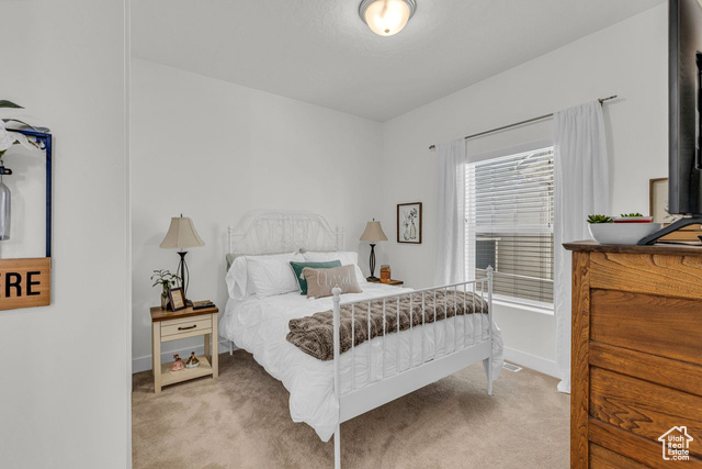 Photo 5 for MLS #2116559 at 447 W June Dr