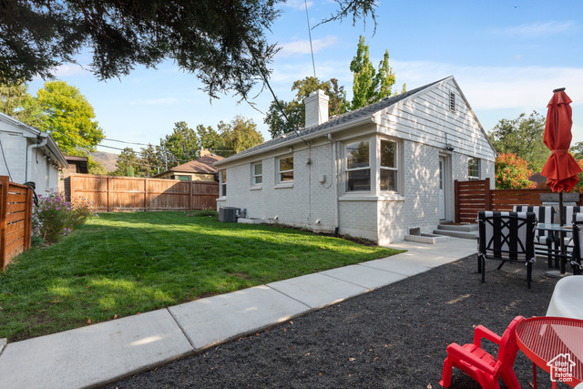 Photo 22 for MLS #2116561 at 1903 E Redondo Ave